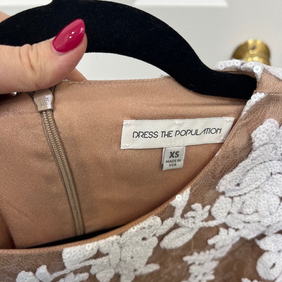 Dress The Population - XS - Picture 2 of 7